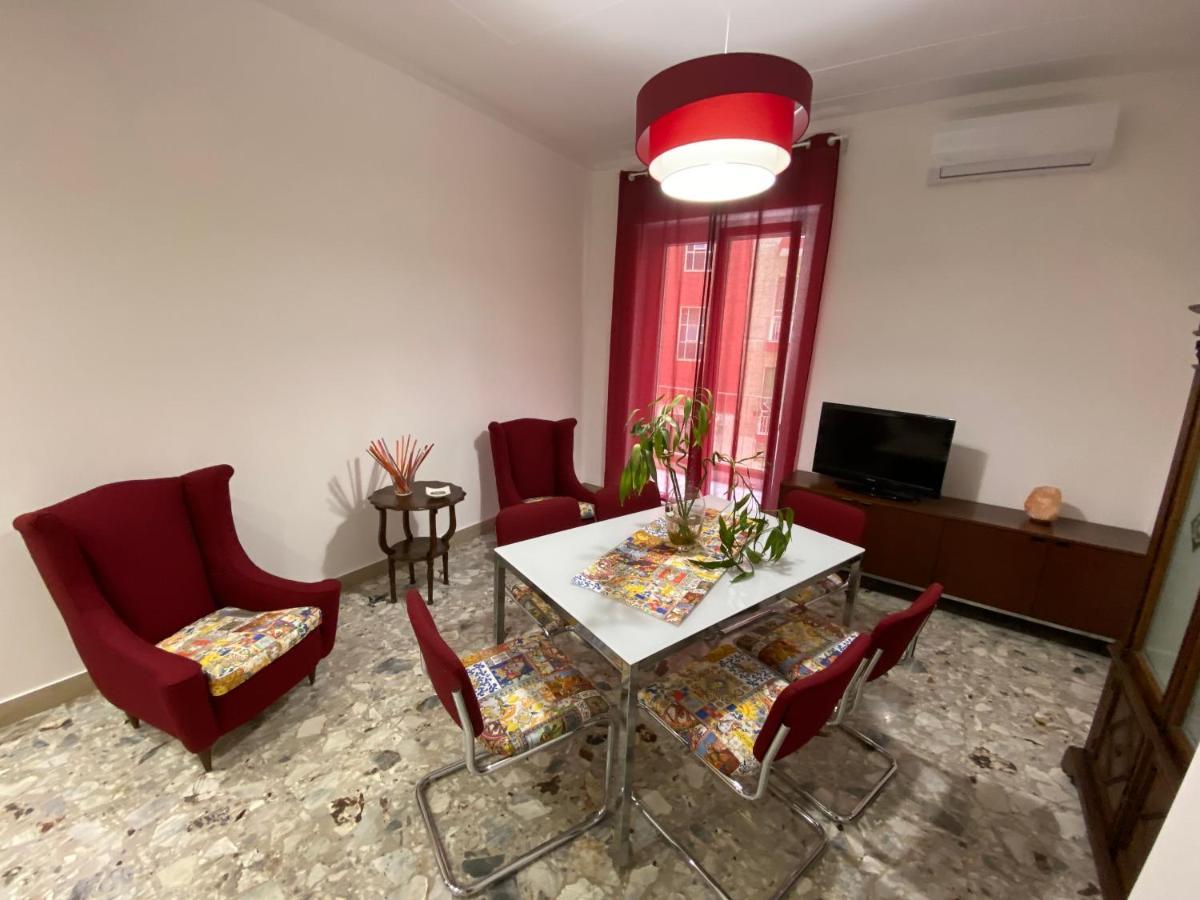 Standard Double Room with Shared Bathroom,1122852951:JPEG