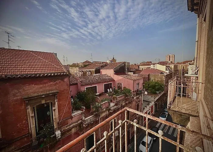 Hotel vicino al College: Tra l'Etna e il mare via Oberdan