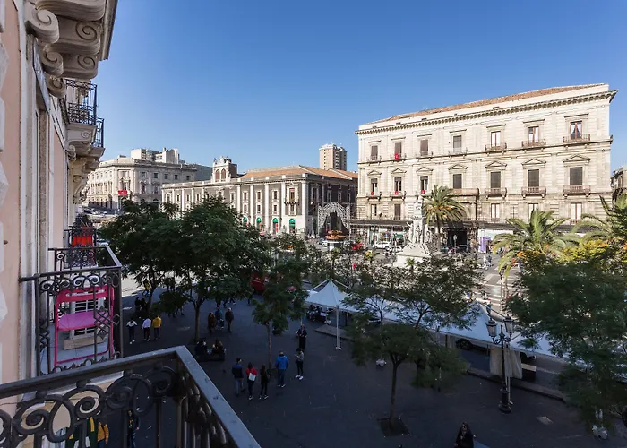 Hotel familiare: Da Gianni E Lucia Rooms With Bathroom In The City Center